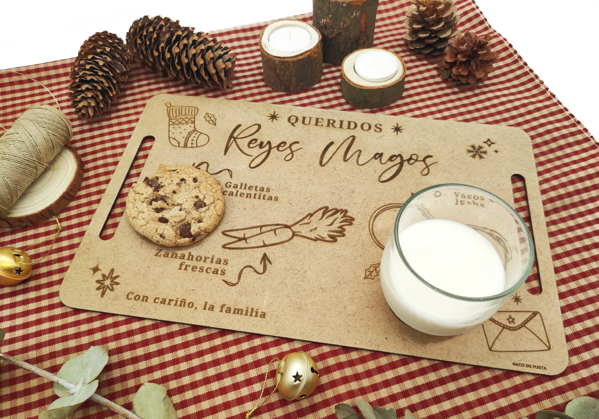 RacoDeFusta_BandejaMadera_ReyesMagos_PapáNoel_1 Bandeja Madera Reyes Magos o Papá Noel