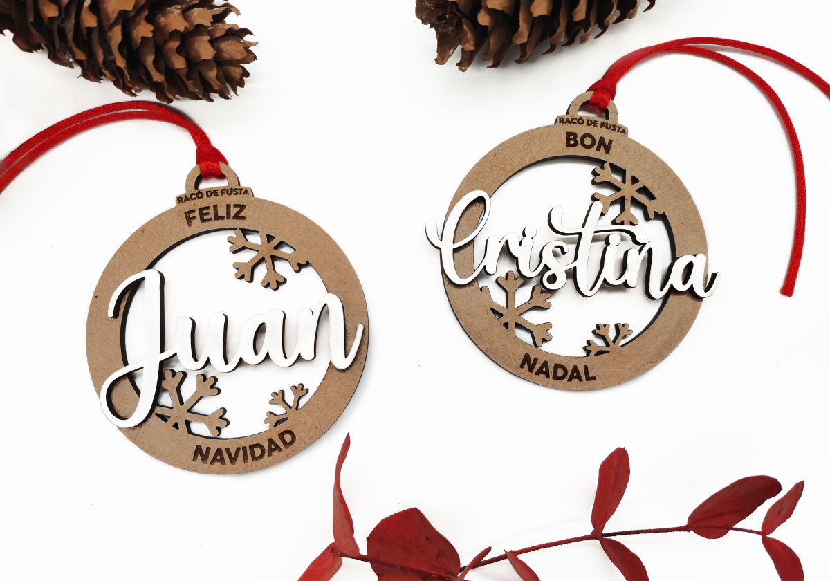 RacoDeFusta_BolaNavidad_MaderaNombreRelieve_2