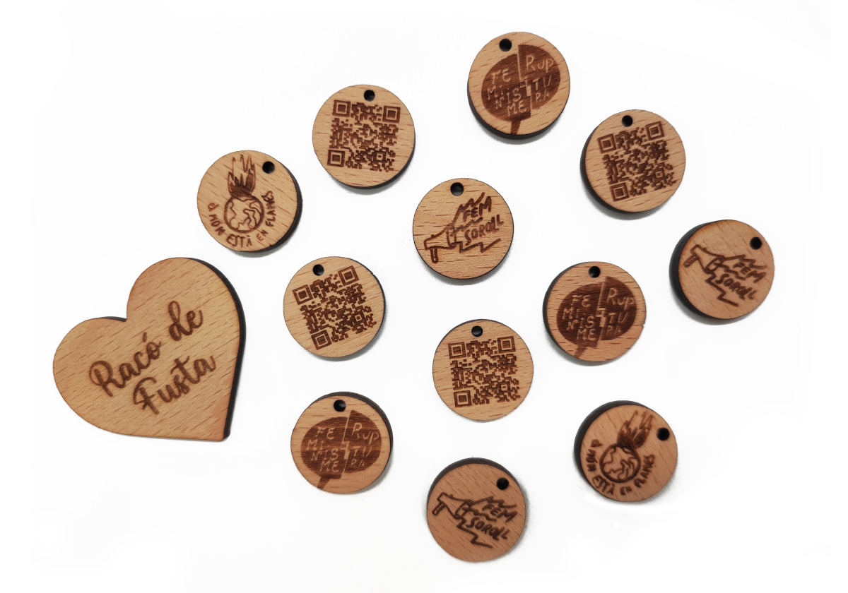 RacoDeFusta_EtiquetaMadera_CircularLogo_CódigoQR_2