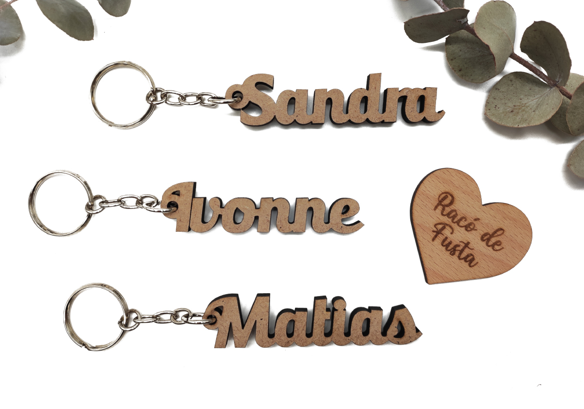 RacoDeFusta_LlaveroNombreMadera